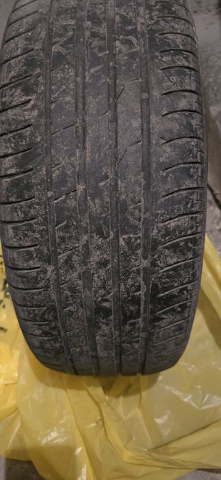 2бр автомобилни гуми 215/55/17