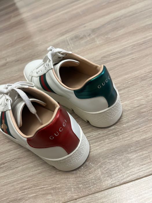Продаю кеды  Gucci
