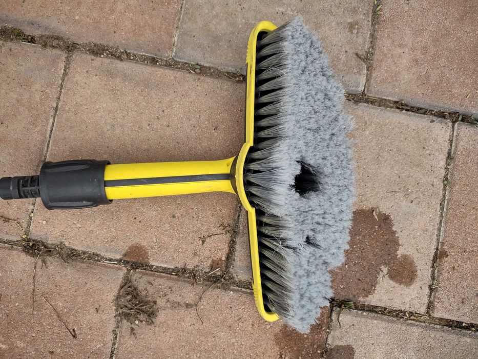 accesorii aparat presiune Karcher: furtun, lance, spuma activa, perie