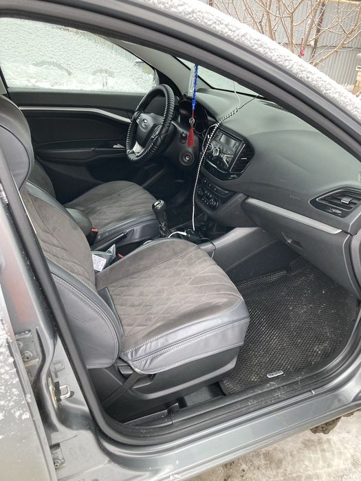 Продам срочно Лада веста 1.6