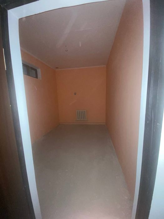 Uy arendaga beriladi,sotiladi 1.3 sotiq 4 xona