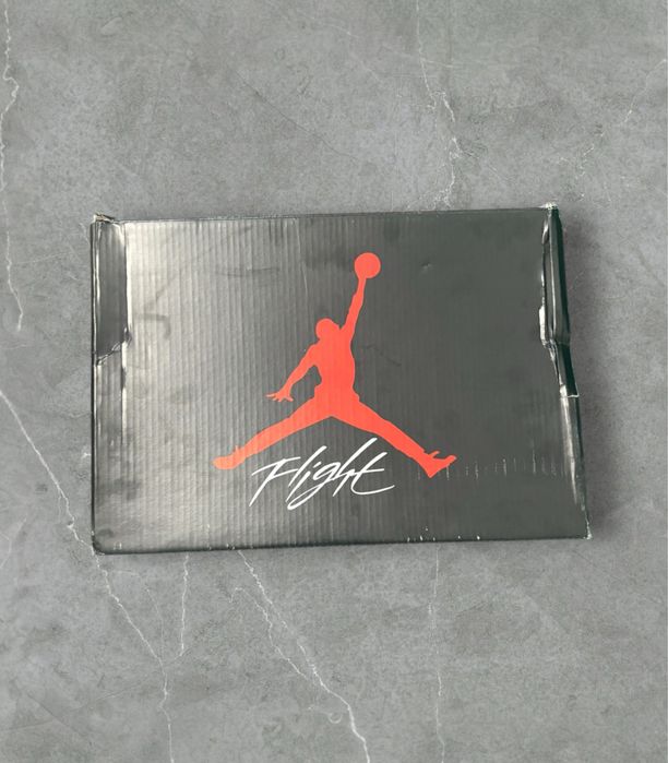Jordan 4 Noi Gri