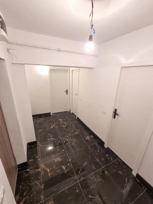 Apartament de vânzare (renovat stil modern)