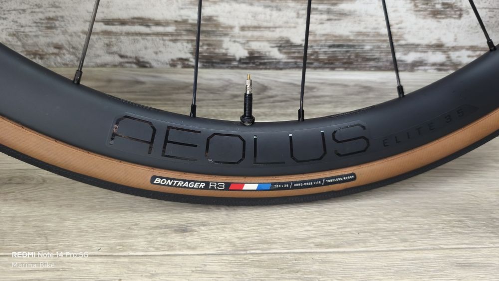 Карбонови шосейни капли Bontrager Aeolus Elite 35 Carbon Tubeless | HG
