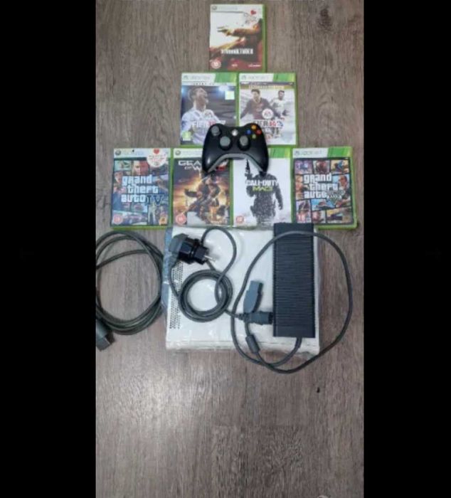 XBOX 360 + 1 Безжичен контролер