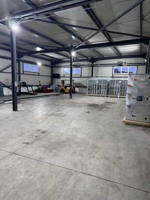 Inchiriez hala depozitare sau hala pentru atelier mecanic camioane