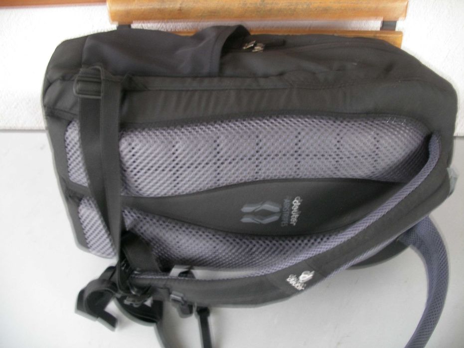 DEUTER ДОИТЪР раница за лаптоп.