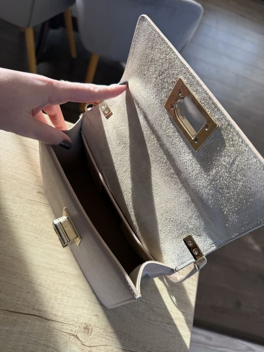 Чанта Фурла цвят беж/ пудра носена