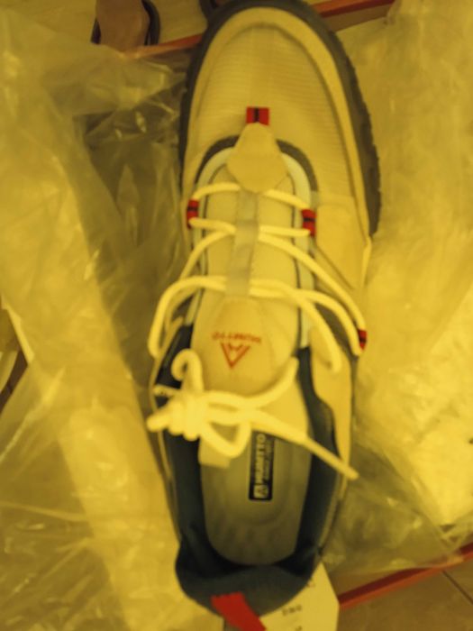 Новые Кроссовки Humtto