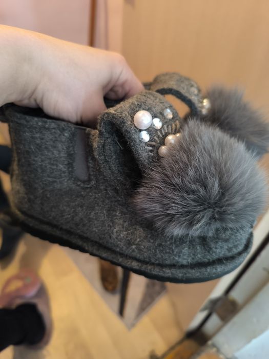 Продам много детской обуви