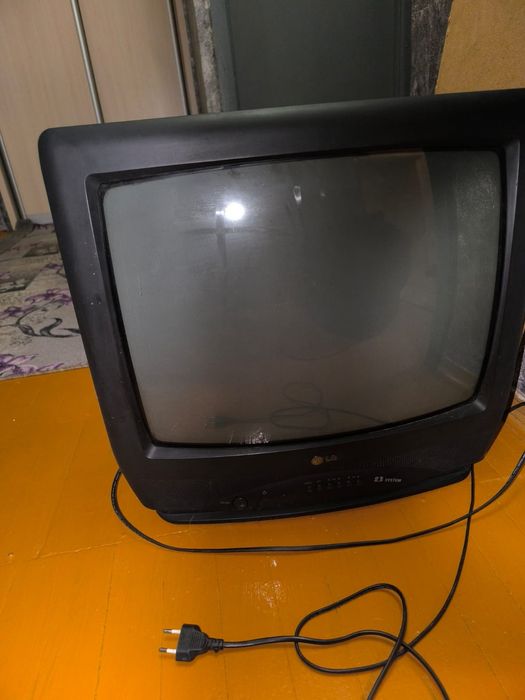 Продам телевизор