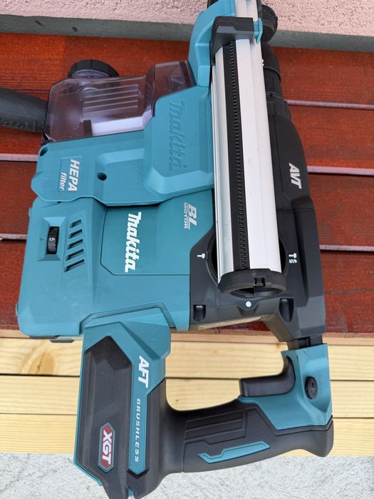 Makita rotopercutor cu aspirator pe acumulator