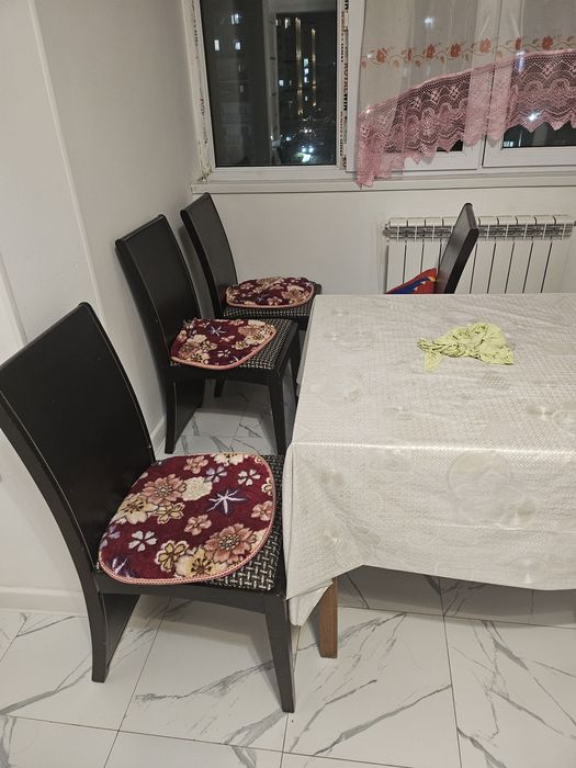 Стулья по 10к столь по 5к