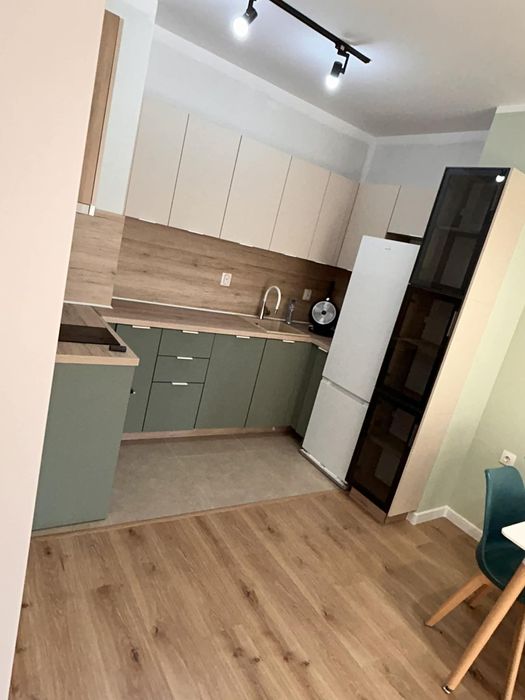 Дава се под наем Двустаен апартамент в Пловдив, Тракия - 70 кв.м за 498.27 € - Снимка #2