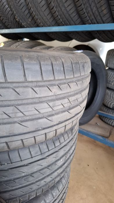 Гуми 235/55 R17 Laufen - летни