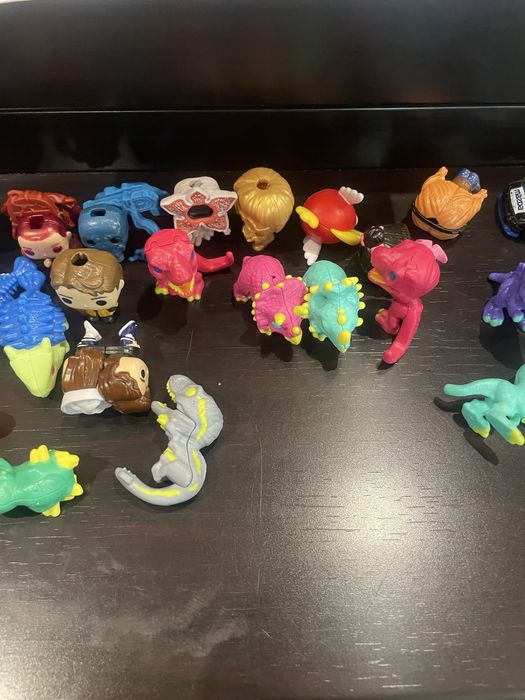 Продаютса фигурки Kinder Joy