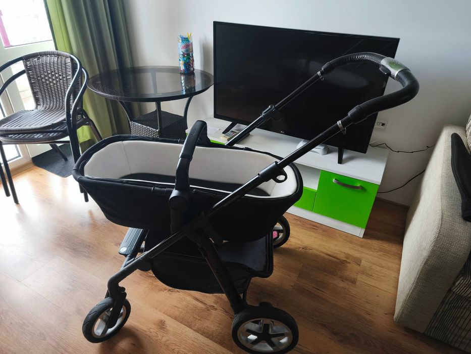 Комбинирана бебешка количка Silver Cross Special edition с летен и зимен кош