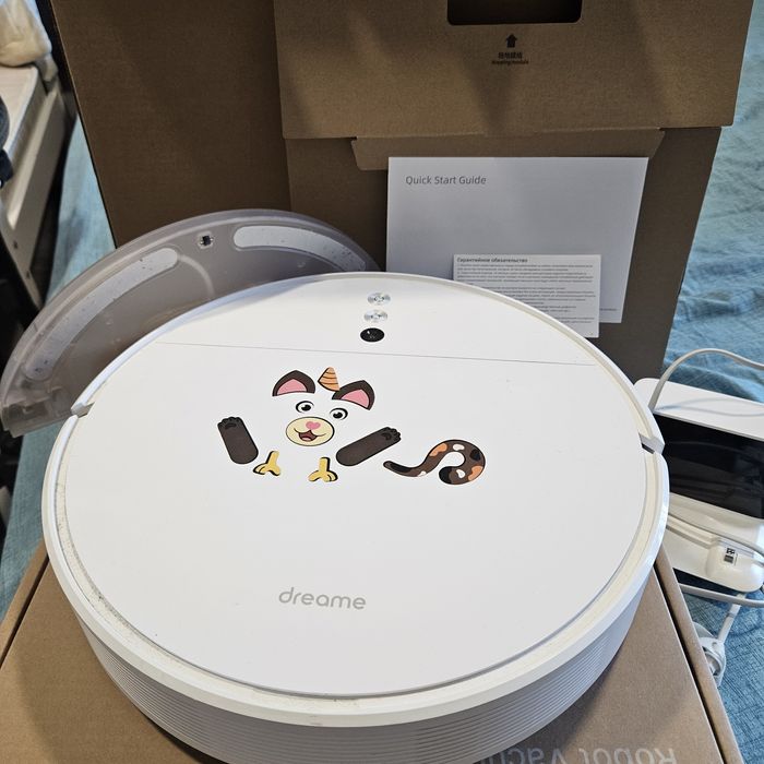 Робот пылесос с камерой