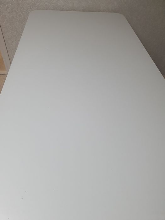 Продается стол и стулья