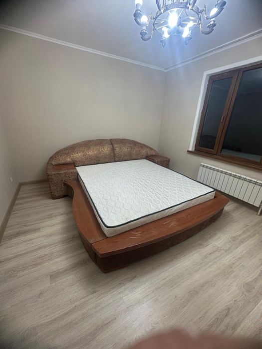 Продам спальный гарнитур