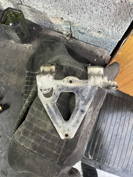 Мерседес до рестайл 210 кузов!