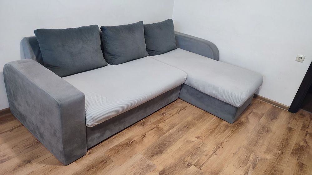 Разтегателен диван