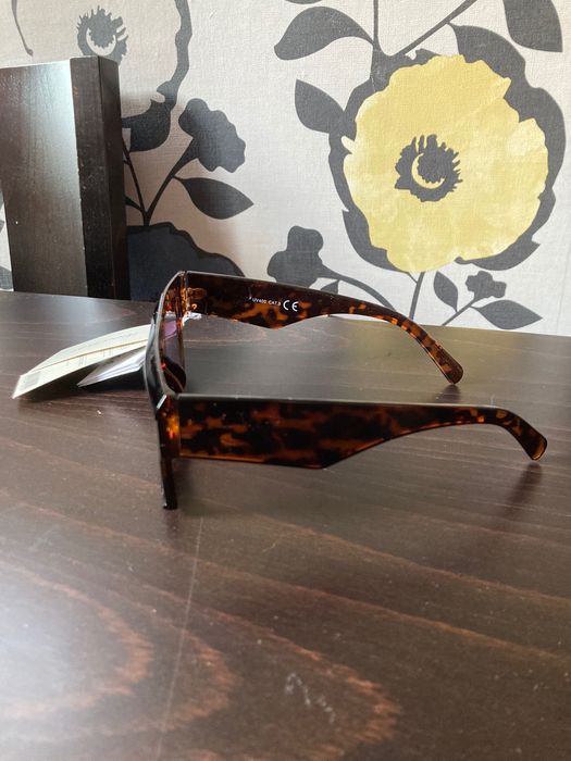 Слънчеви очила.              .