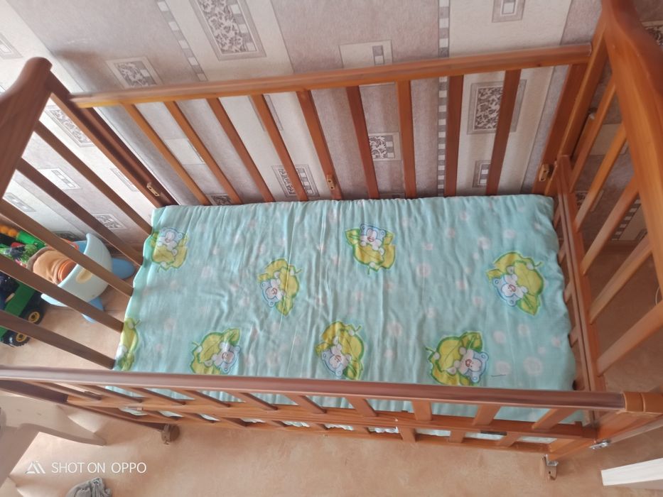 Детская кроватка