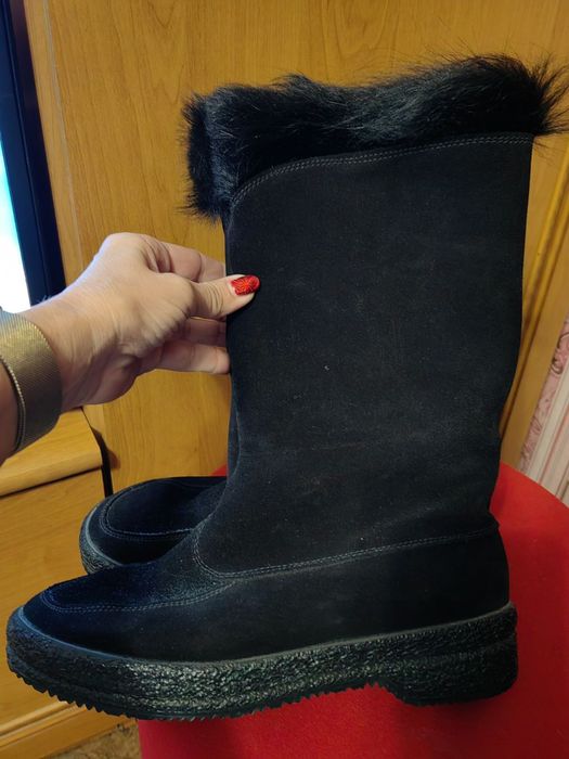 Оригинални ботуши на Vibram обагрени с косъм от канадски вълк