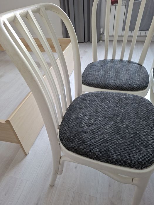 Продам стол и стулья