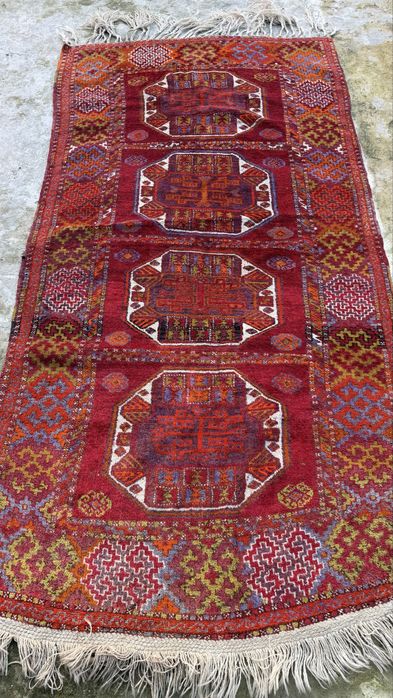 Ръчно Тъкан Оригинален Персийски Вълнен Килим