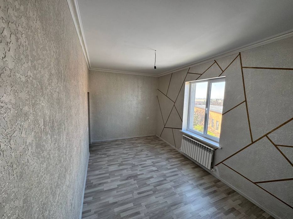 Сотилади срочно!!! 3 хоналик уй новостройка. 70 кв.м.