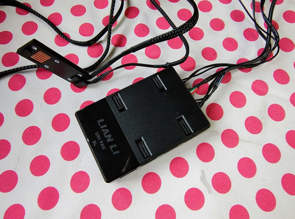 3 x Ventilator Lian Li UNI FAN SL120 RGB PWM Black