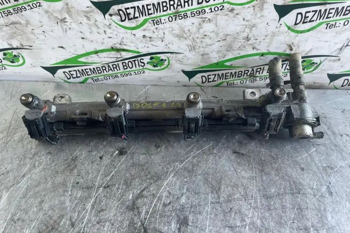Rampa injectoare 036 133 319 Volkswagen VW Golf 2000 1.4 MT (75 hp)