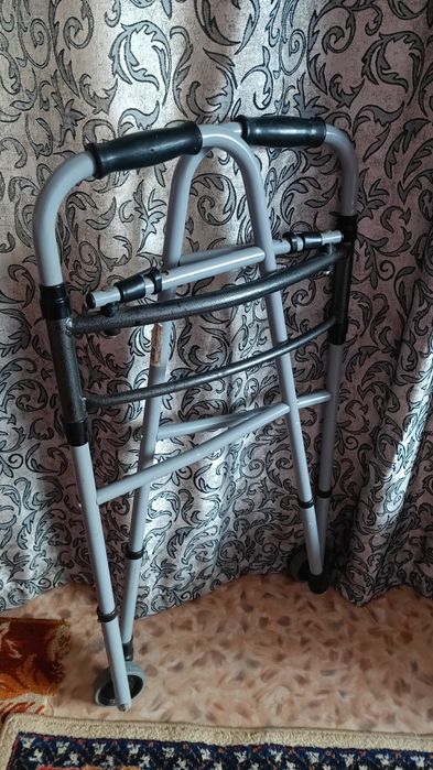 Ходунки для взрослых