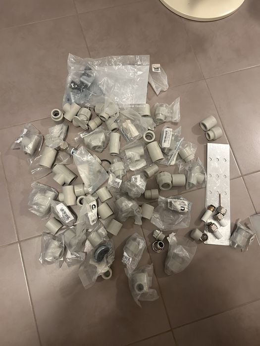 Вик части- комлект, чисто нови останали след ремонт.