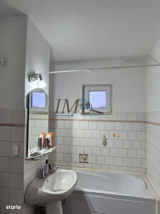 Apartament cu 4 camere de vanzare in Blaj