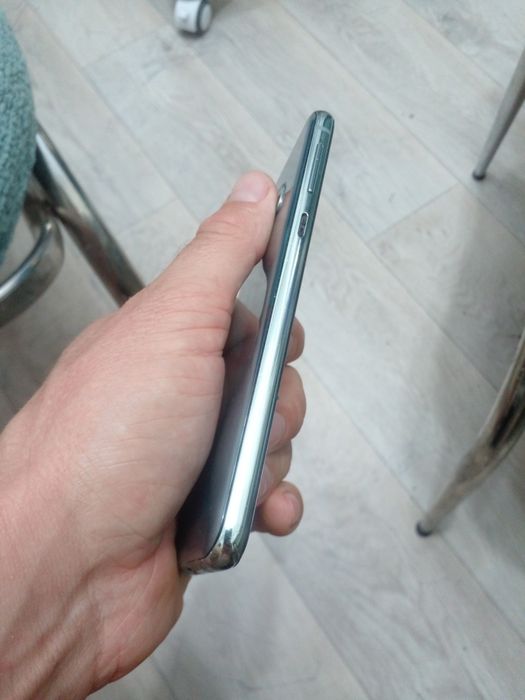 Телефон смартфон samsung s10e