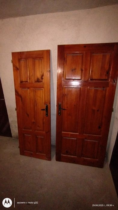 Дървени интериорни врати