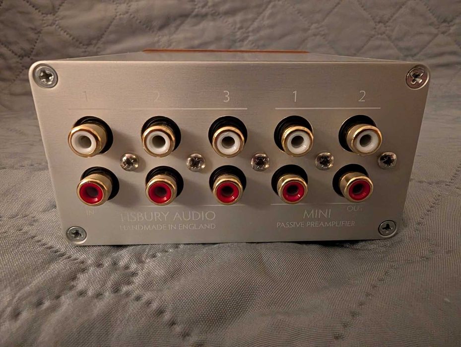 Нов Tisbury Audio пасивен предусилвател
