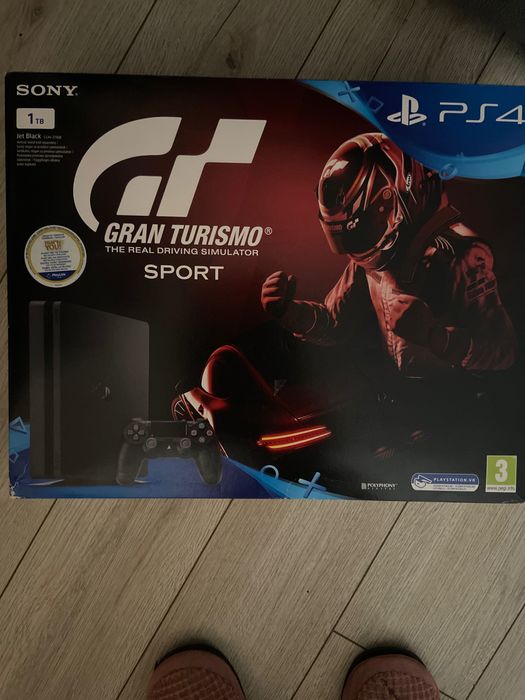 PS4 с два джойстика