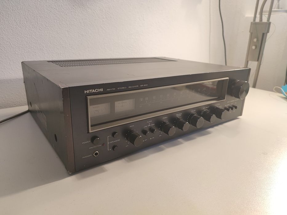 Amplificator Hitachi SR 802 statie carcasa lemn tuner defect