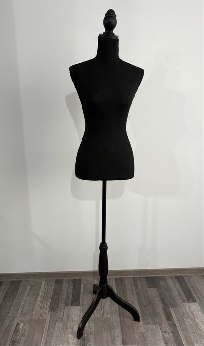 Inchiriez bust / manechine mire si mireasa