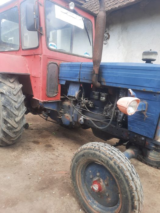 Vând tractor 650