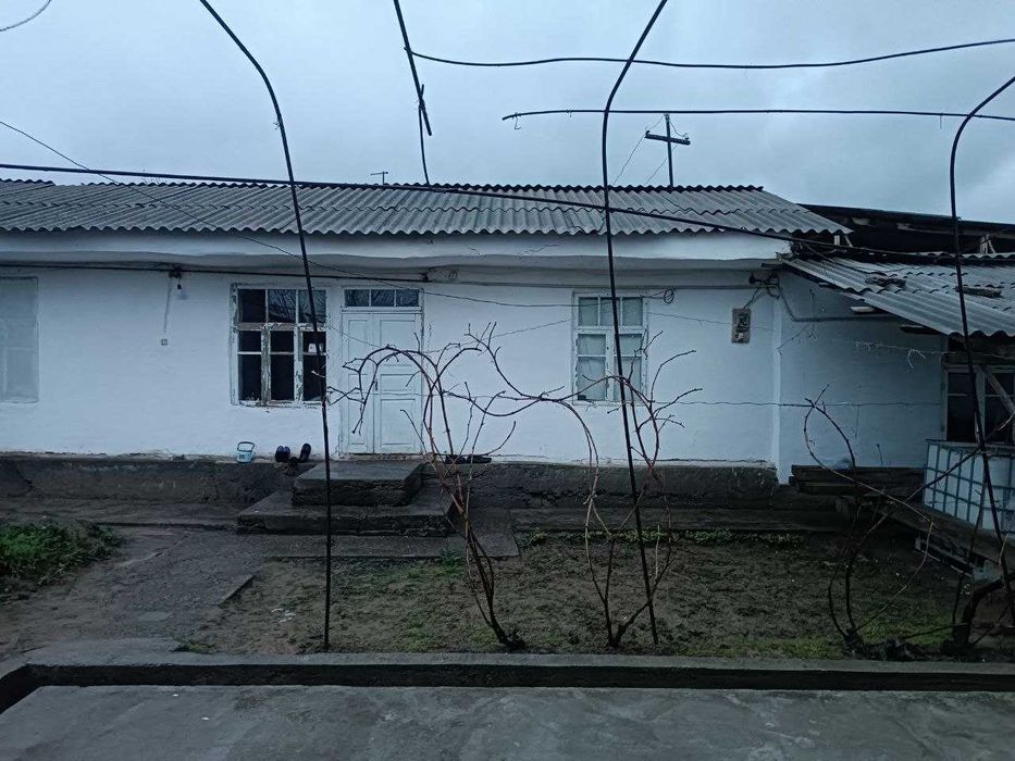 Ховли уй сотилади