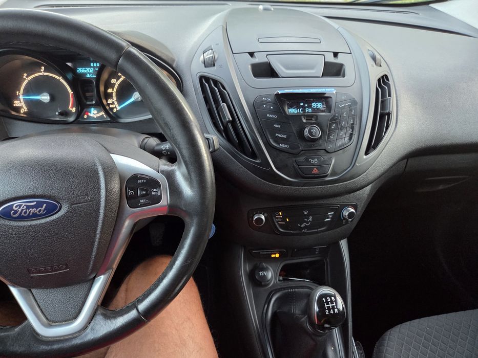 Ford tourneo courier 1,5/2015