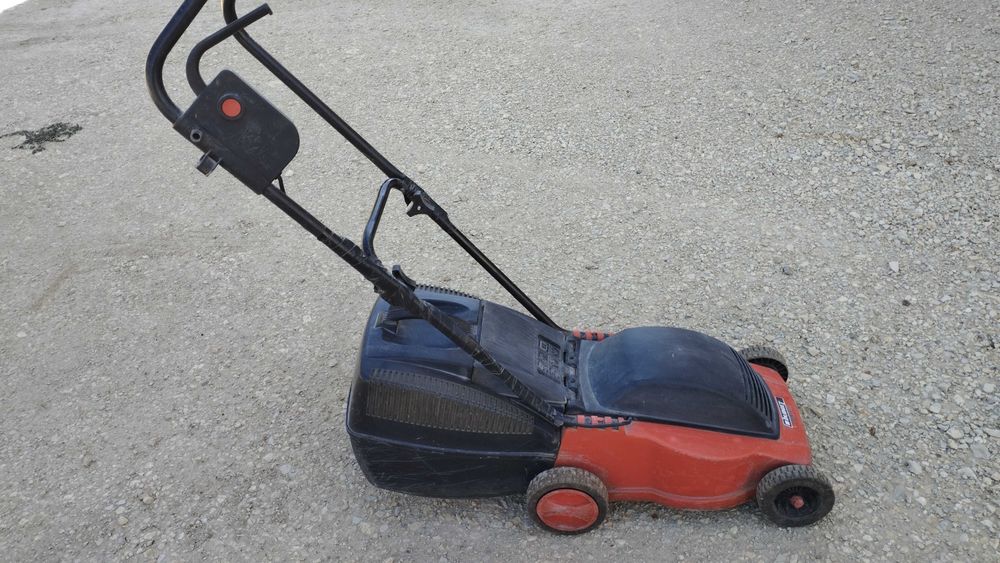 Електрическа косачка Budget BEM 932