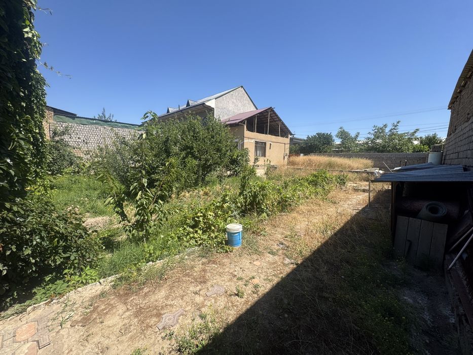 Sergeli honabodda 6 sotuklik hovli sotiladi