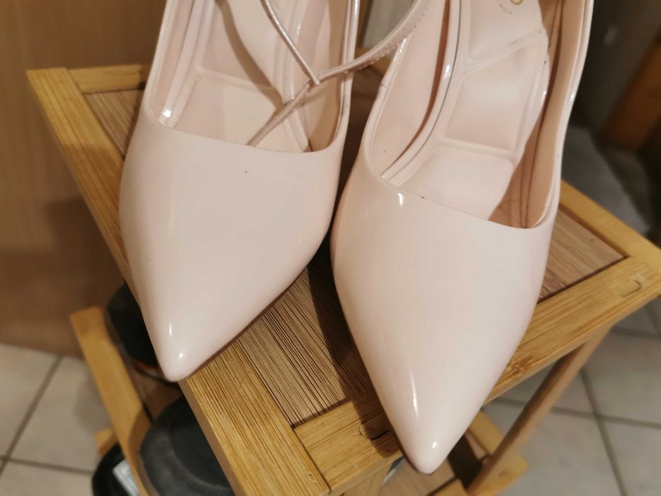 Висок ток обувки ALDO, 38 номер