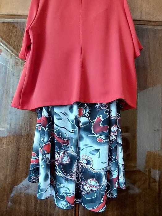 Елегантен костюм в 3 част